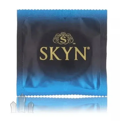 Набор: Безлатексный презерватив SKYN Extra Lubricated + Лубрикант Just Glide Waterbased 20 мл KMPL-003610 фото